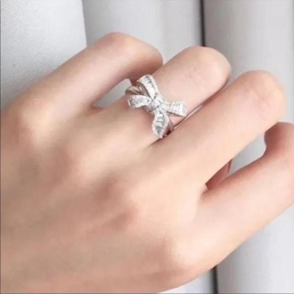 BAGUETTE BOW 925 STERLING SILVER DIAMOND RING, CUTE RING, SHINY RING. - Picture 4 of 8